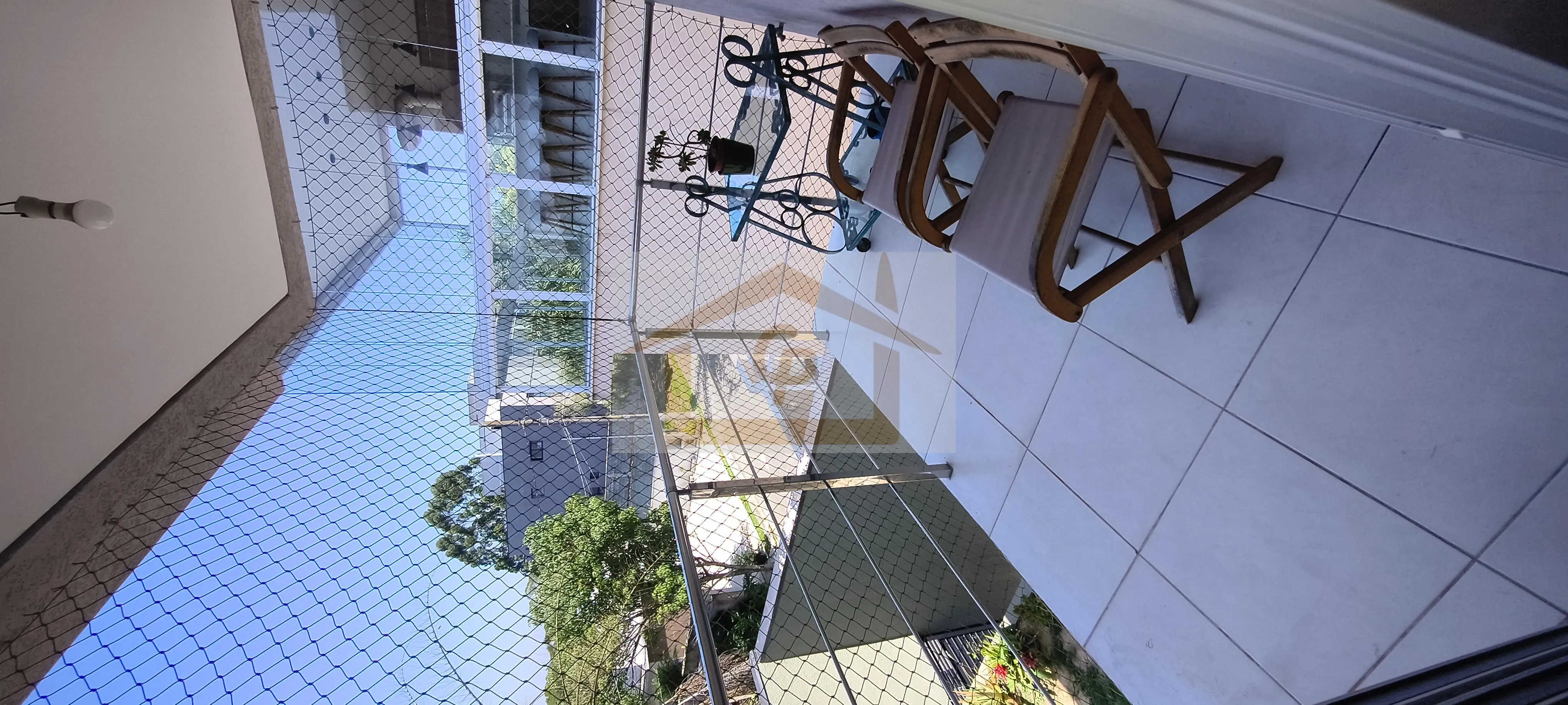 Imagem Semi Térrea, 3 quartos + 2 quartos multifuncional e banheiro (andar inferior), canil *