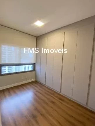 Imagem Imperdível! Apartamento à venda em São Paulo-SP, na Vila Dom Pedro I, com 3 quartos, 3 suítes e 160m². Agende sua visita!