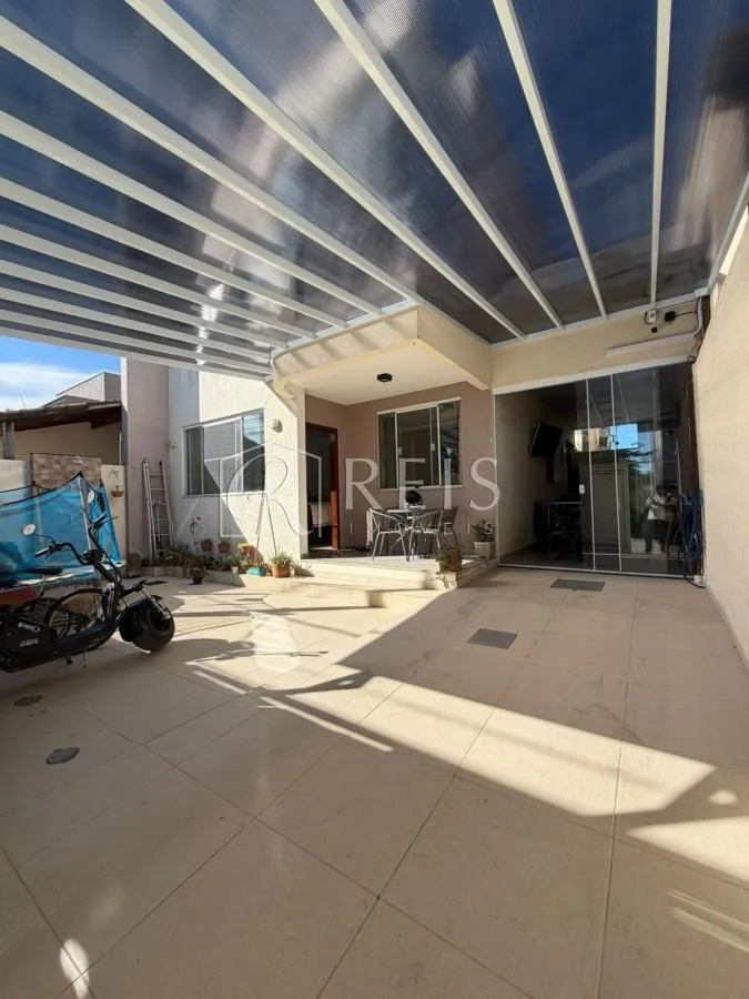 Foto do imóvel Casa para Venda em Rio das Ostras, Terra Firme, 3 dormitórios, 1 suíte, 3 banheiros, 1 vaga em Rua Jair Nóbrega, 579 - Terra Firme, Rio das Ostras - RJ