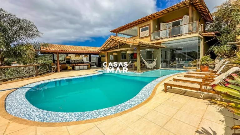Imagem Imperdível oportunidade: Casa para venda em Armação dos Búzios-RJ, na Ferradura, com 6 quartos, 4 suítes e 900m² de área!