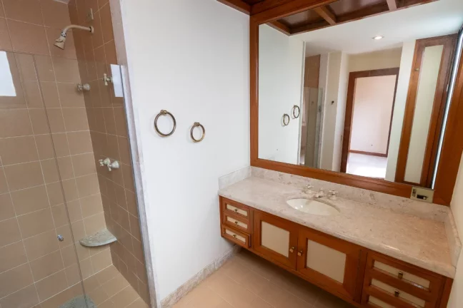 Imagem Apartamento à venda em São Paulo, Moema, com 3 quartos, 325m2