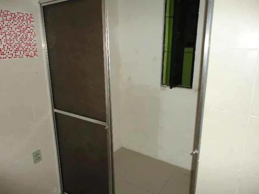 Imagem Casa com três dormitórios, suíte, piscina e 3 vagas.