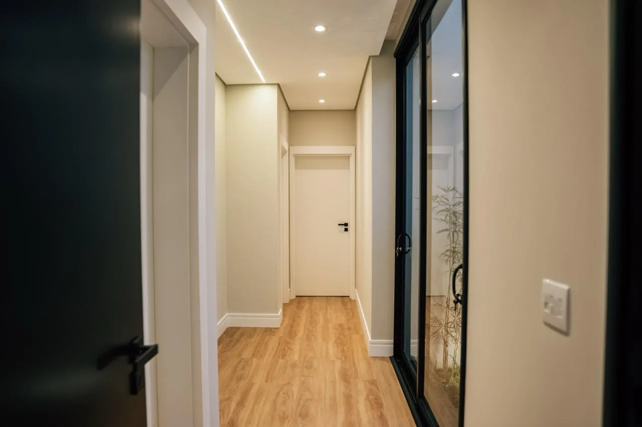 Imagem Exclusiva Casa Térrea no Montblanc com Design Assinado e Localização Privilegiada!