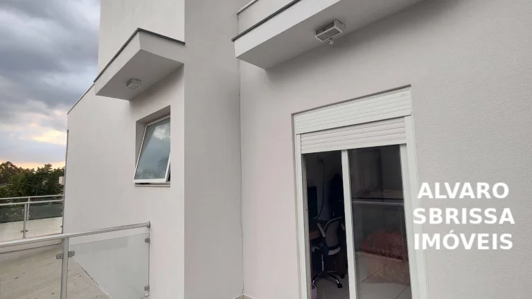 Imagem Casa com 3 suítes e todos documentos prontos para financiamento, estuda permutas e com sitio ou chácara ac1000m2ac325m2. Faça propostas
