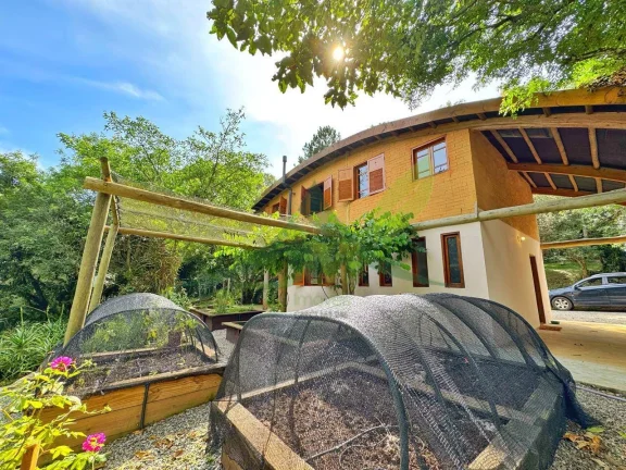 Imagem Sítio ecológico à venda em Atibaia – 85.458 m² com nascentes, lago, grutas