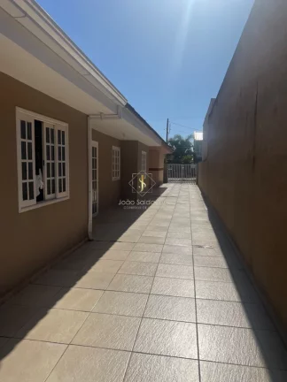 Imagem Casa em Condomínio, a 100 metros do mar, semi mobiliada.