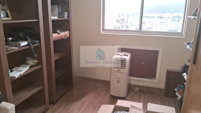Imagem Apartamento à venda na Taquara, Rio de Janeiro - 2 quartos, 1 banheiro, 1 vaga de garagem - Imperdível oportunidade!