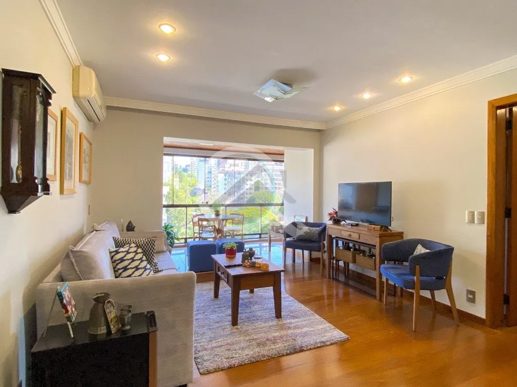 Imagem Apartamento semimobiliado de 140m², 3 dormitórios, sendo 1 suíte com sacada, living super amplo p...