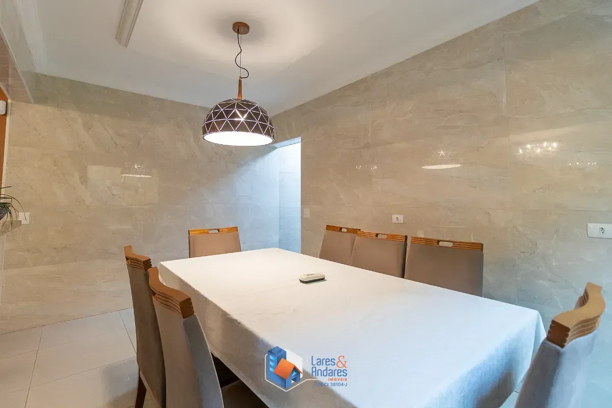 Imagem Casa para venda em Interlagos com 3 quartos, sendo 3 suítes, 125m²