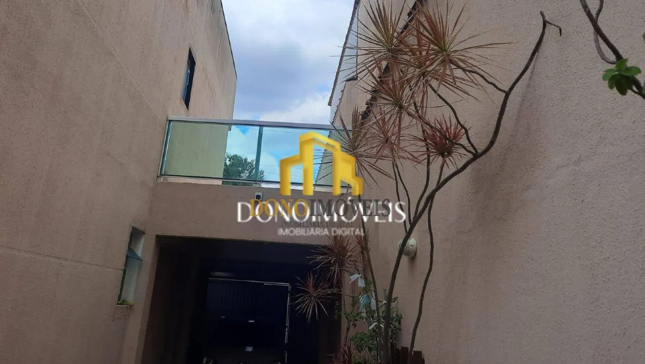 Imagem Casa 220 m² 3 dorms 1 suíte 6 vagas piscina Santa Terezinha SBC