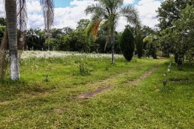 Imagem Sítio de 2,5 Hectares, Casa Principal, Casa Caseiro, Piscina, Águas Claras
