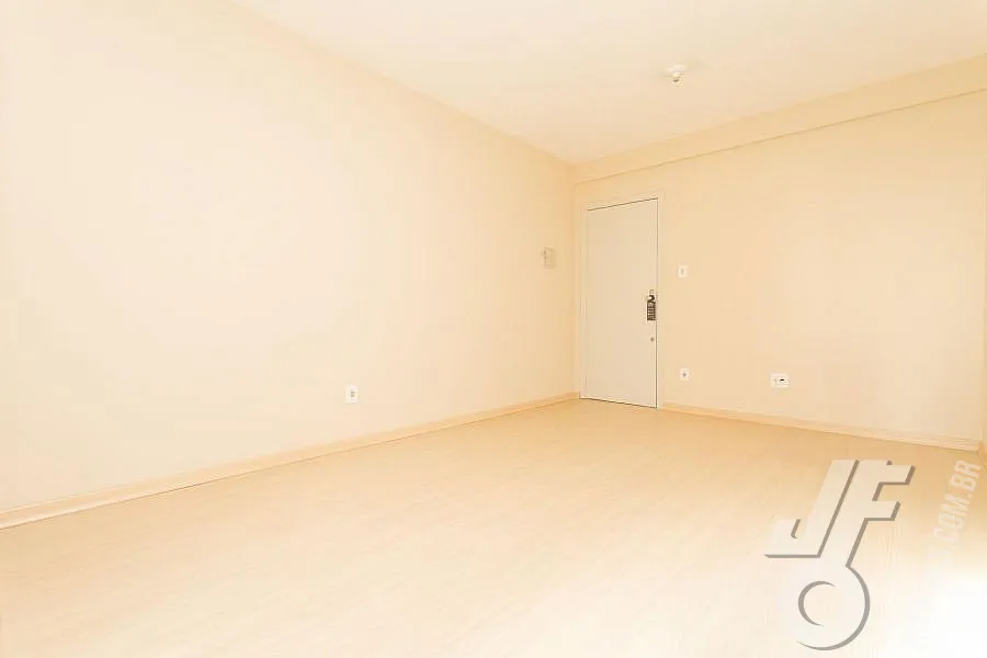 Imagem Sala comercial à venda no bairro Centro em Pelotas/RS