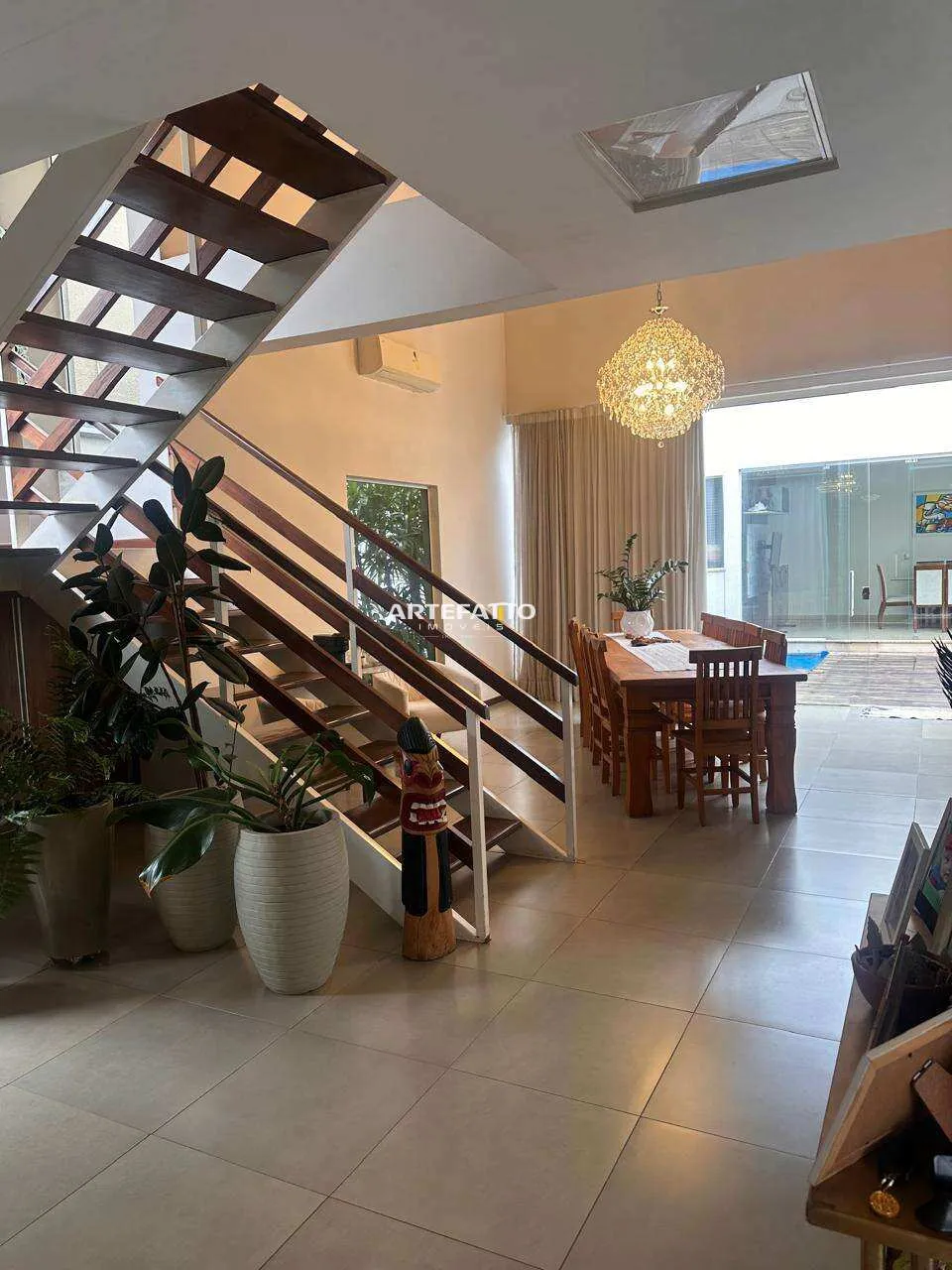 Imagem Sobrado à venda em Franca, Jardim Piratininga, com 3 quartos, 233m2