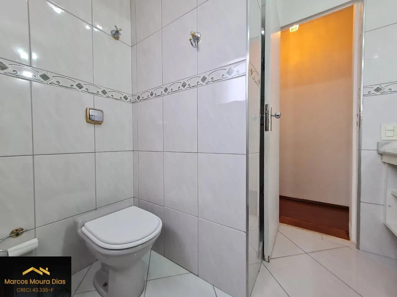 Imagem Apartamento em Perdizes, 03 Dormitórios( 1 suíte) 1 Vaga de Garagem e Dependência de Serviço. Edifício perto da PUC com Lazer e Portaria 24 hs