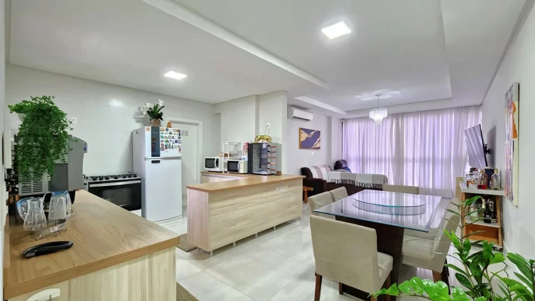 Imagem Apartamento Zona Central para Venda em Balneário Camboriú, CENTRO, 4 dormitórios, 2 suítes, 4 banheiros, 3 vagas