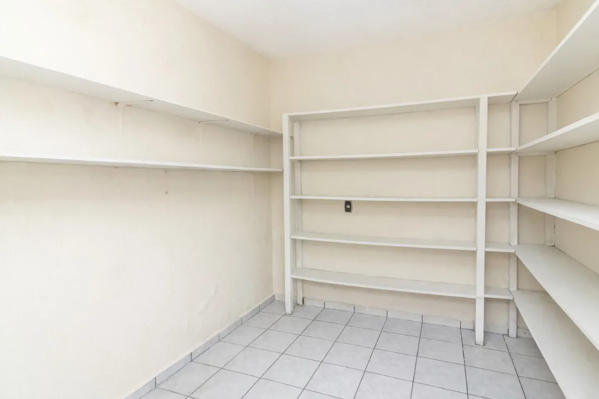 Imagem Sobrado para venda em Vila Anastácio com 4 quartos, 200m2