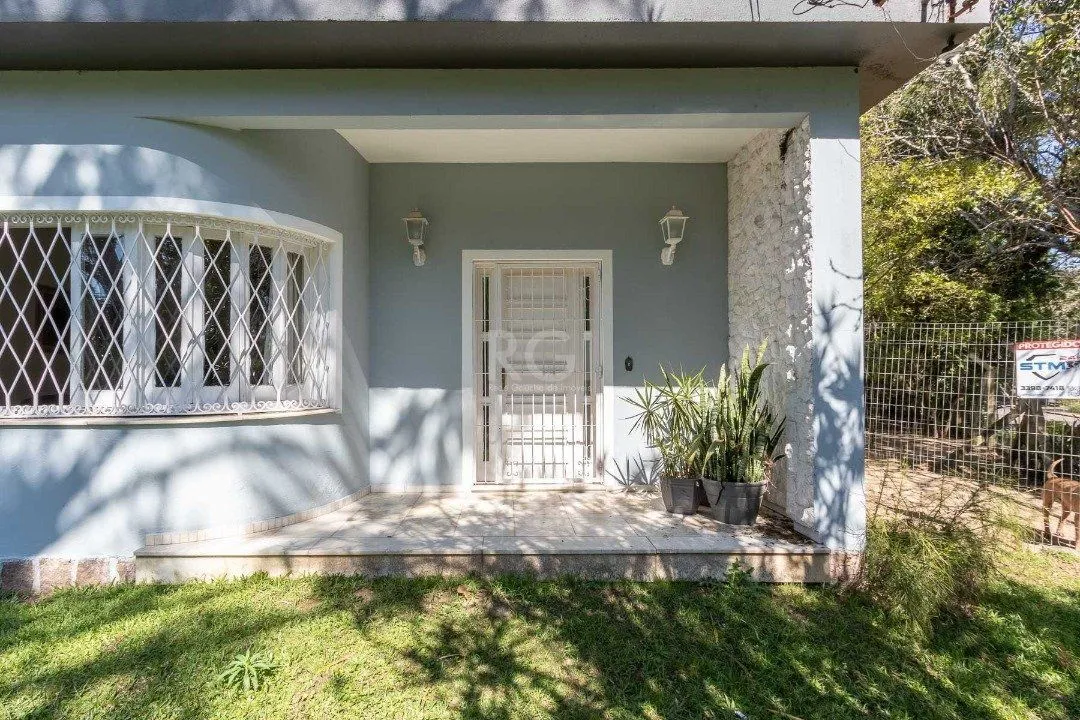 Imagem Casa para Venda - 250m², 3 dormitórios, sendo 1 suites, 3 vagas - Tristeza