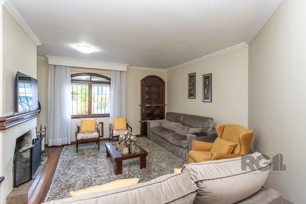 Imagem Casa no bairro Vila Ipiranga de 3 dormitórios e 3 vagas