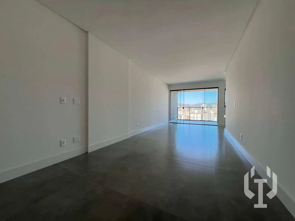 Imagem Apartamento 3 Suítes Quadra Mar em Meia Praia