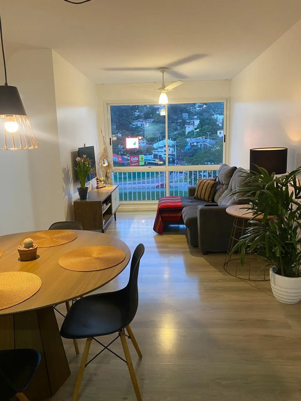 Imagem Apartamento no Residencial Urbano Ipiranga a venda no bairro Partenon com 3 dormitórios sendo 1 suíte.