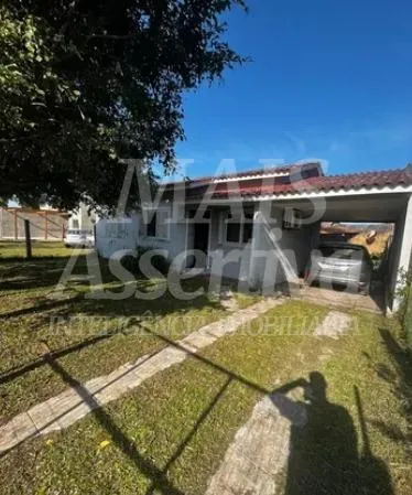 Imagem Ótima casa à venda em Tramandaí/RS - 3 dormitórios, piscina e 2 vagas