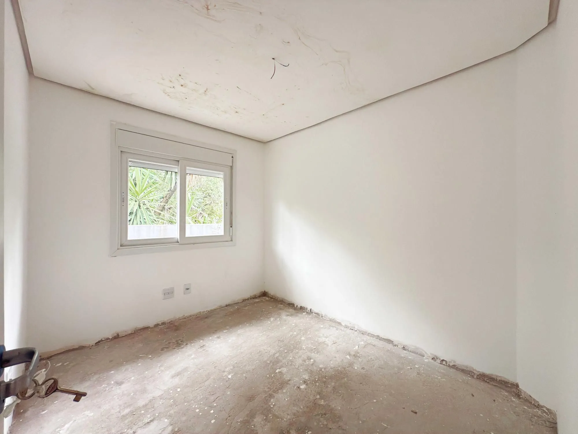 Imagem Vende-se casa em condomínio com 4 dormitórios (2 suítes), 3 vagas - Tristeza