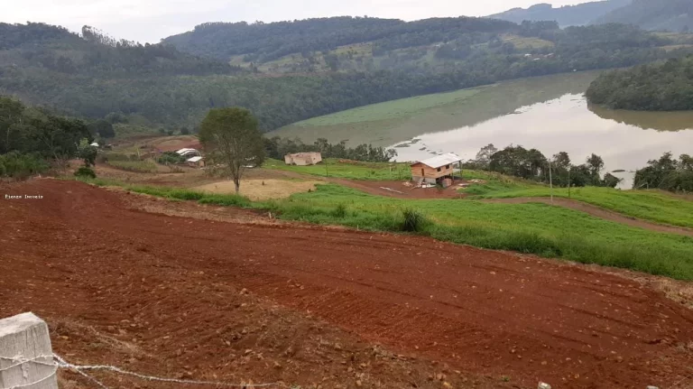 Imagem Sítio para Venda em Itá, Interior, 2 dormitórios, 1 banheiro, 1 vaga