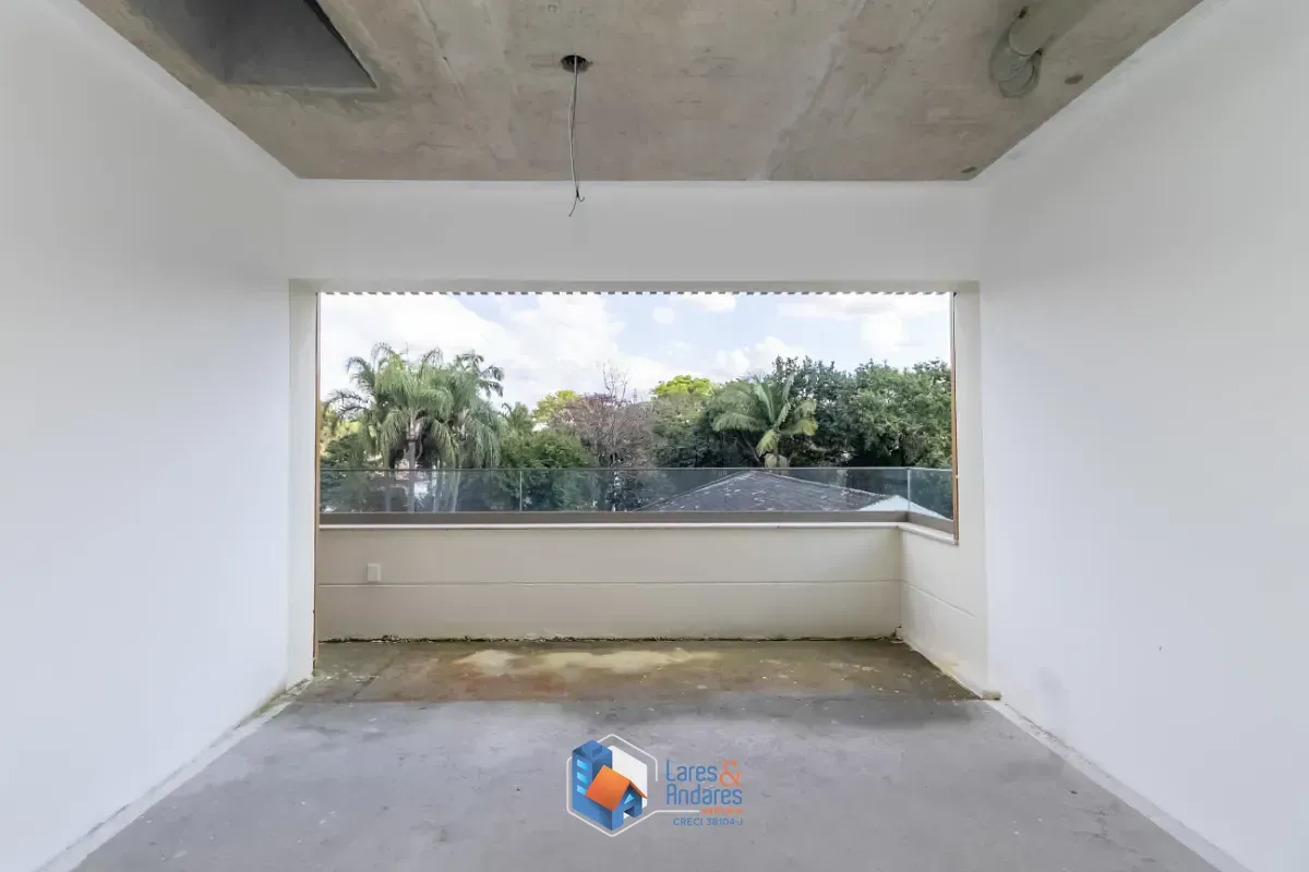 Imagem Casa no condomínio CONDOMÍNIO KINÁ ALTO DE PINHEIROS para venda com 4 quartos, sendo 4 suítes, 584m²