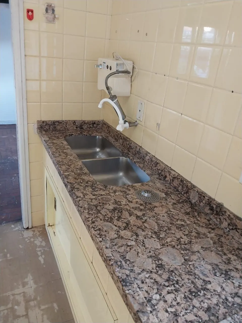 Imagem Excelente apartamento 3 dormitório, com Box escriturado - Bairro Santana. Preço Atrativo.
