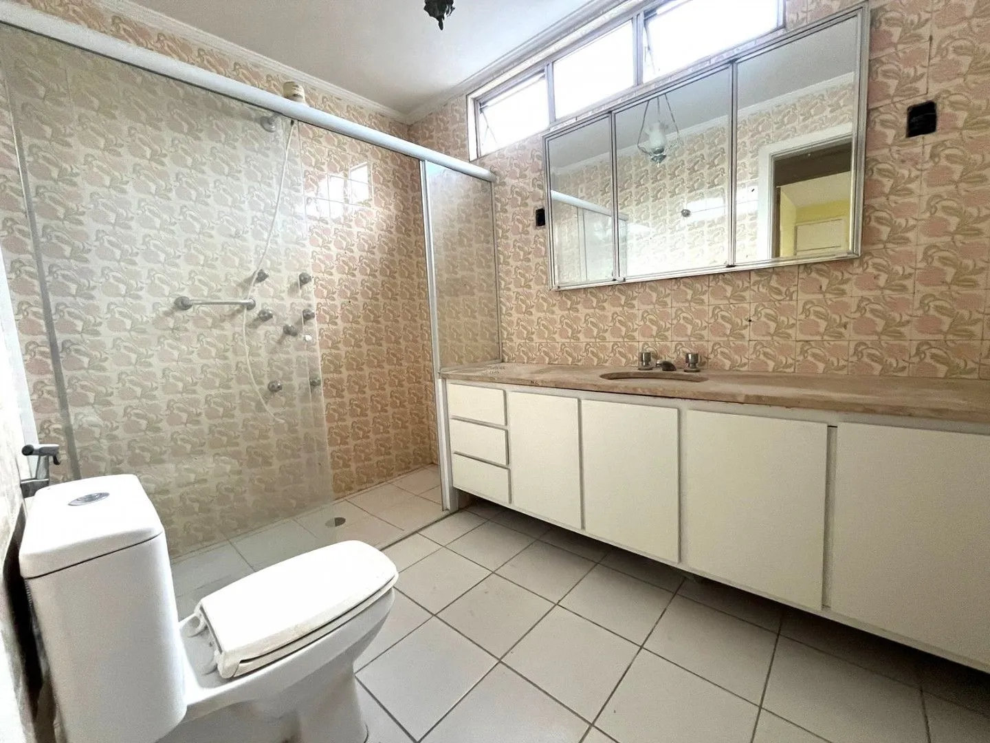 Imagem Apartamento no Bairro Paraíso com 2 dormitórios com armários + 1 Quarto auxiliar, 1 vaga de garagem, gerador e Portaria 24 hs