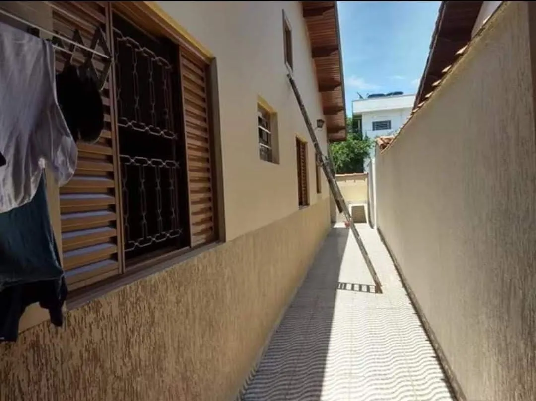 Imagem Casa à venda 3 Quartos, 1 Suite, 2 Vagas, 200M², Jardim Rosely, Pindamonhangaba - SP
