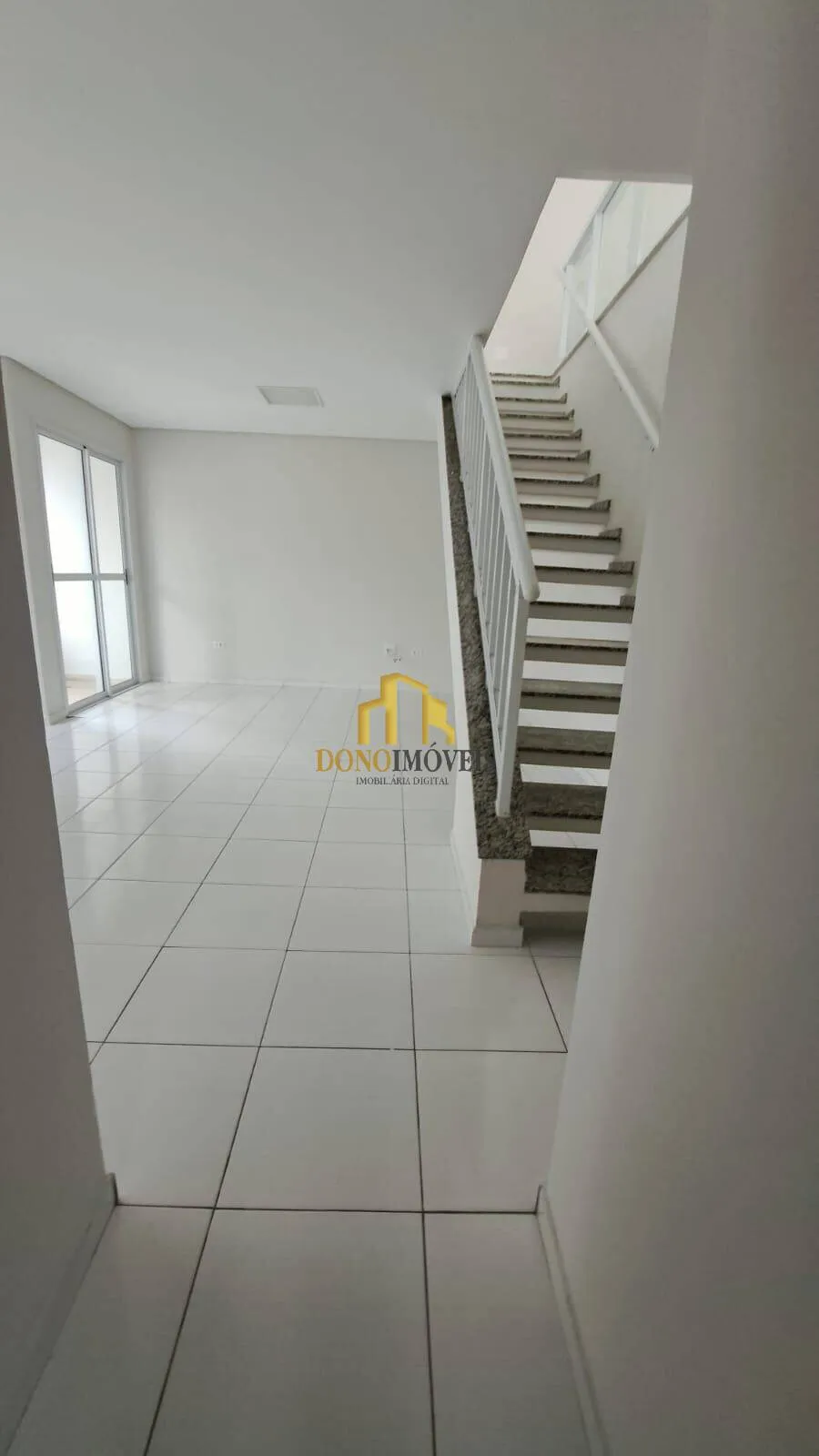 Imagem Cobertura à venda com 333 m², 3 dormitórios e 3 vagas, Rudge Ramos - SBC