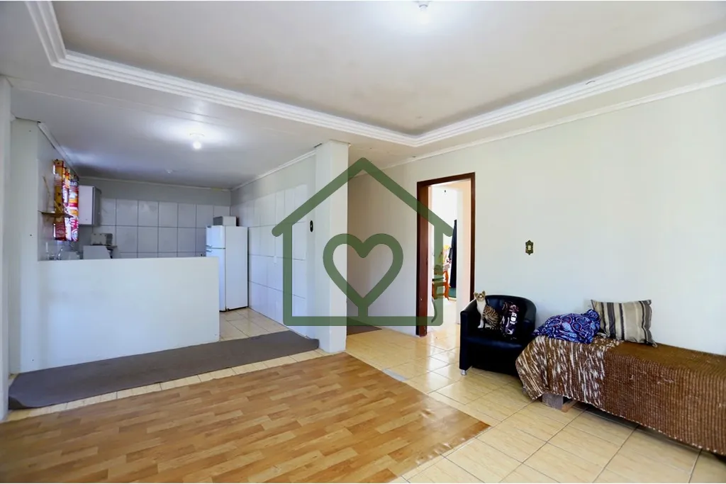 Imagem Encontre o lar perfeito para sua família nesta espaçosa casa residencial situada na encantadora Ru...