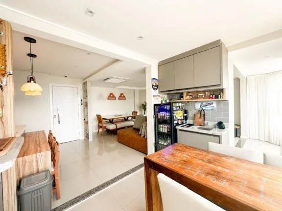 Imagem Apartamento beira mar com 3 dormitórios, sendo 1 suíte, finamente mobiliado e decorado no bairro Gravatá - Adriano Carpes Imóveis vende
