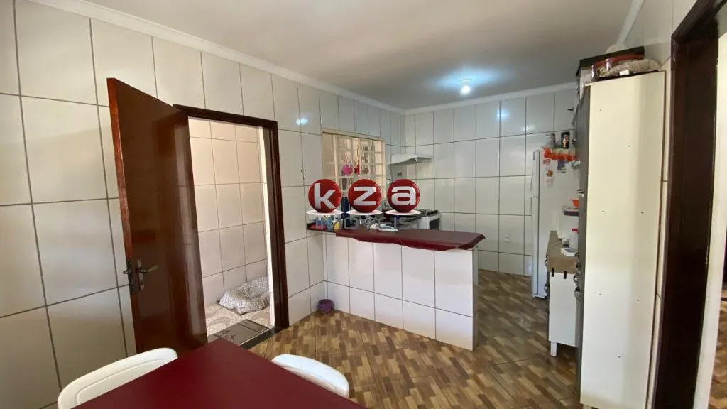 Imagem Casa à venda em Valinhos-SP, Jardim Universo: 4 quartos, 1 suíte, 1 sala, 2 banheiros, 4 vagas de garagem, 177m².
