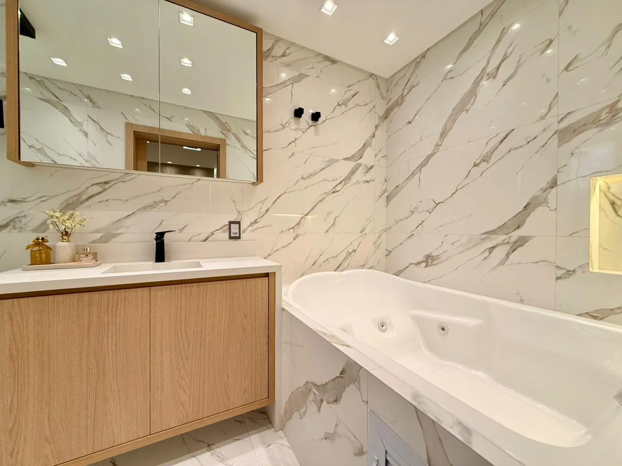 Imagem Apartamento à venda com 197m2 por R$ 4.000.000,00