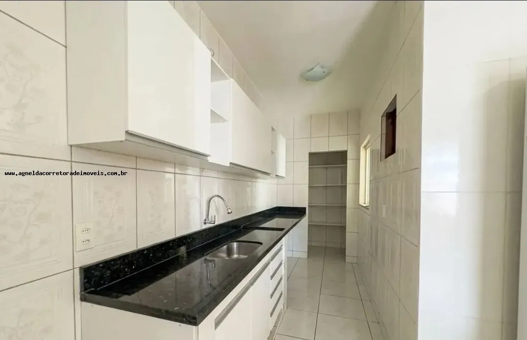 Imagem Casa para Venda em Parnamirim, Nova Parnamirim, 4 dormitórios, 2 suítes, 3 banheiros, 4 vagas
