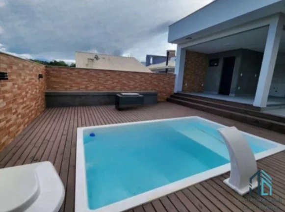 Imagem Casa linda no bairro universitário Pedra Branca, 03 quartos c/suíte, piscina, em Palhoça SC