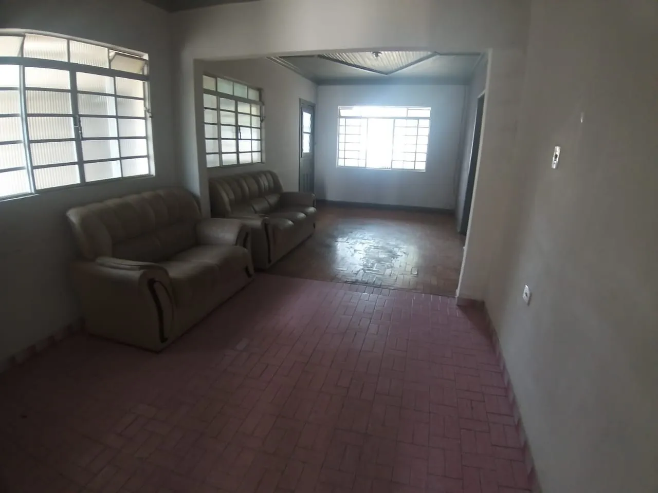 Imagem Casa à venda 3 Quartos, 2 Vagas, 270M², Parque São Domingos, Pindamonhangaba - SP