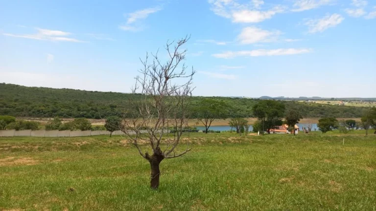Imagem Condomínio Riviera Santa Cristina XIII, Terreno 450m²