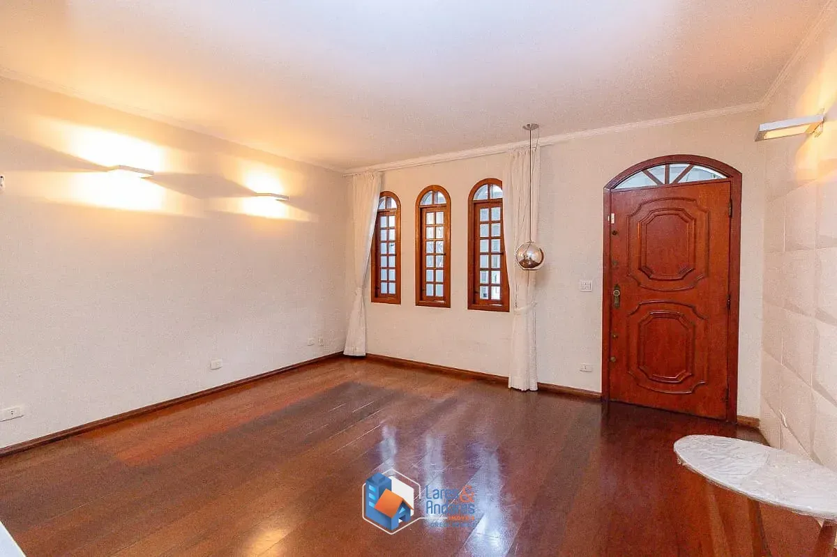 Imagem Casa para venda em Jardim Aeroporto com 2 quartos, sendo 2 suítes, 136m²