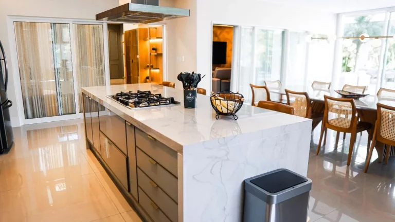Imagem Luxuosa Casa à Venda no Condomínio Boulevard Lagoa - Porteira Fechada