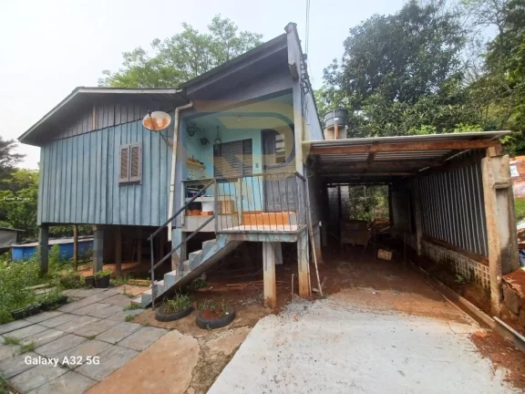 Imagem Casa para Venda em Concórdia, Industriários, 4 dormitórios, 2 suítes, 1 banheiro, 1 vaga