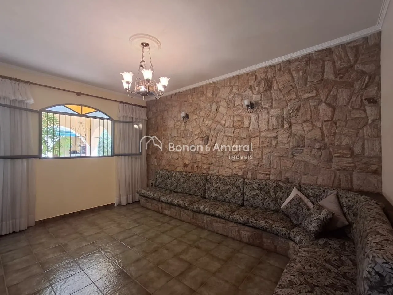 Imagem Linda casa com 5 quartos na Chácara Primavera