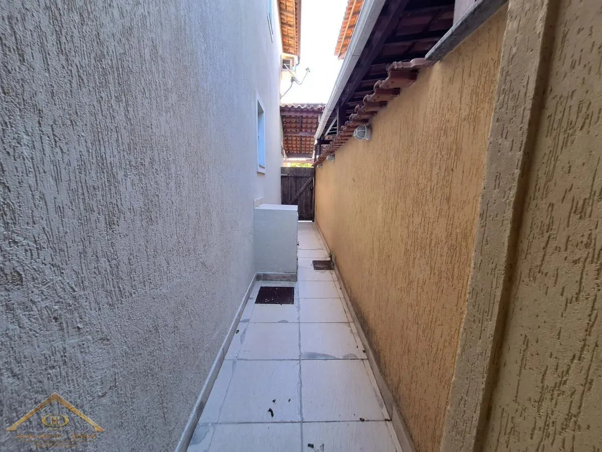 Imagem Casa em Condomínio para Venda em Cabo Frio / RJ no bairro Portinho