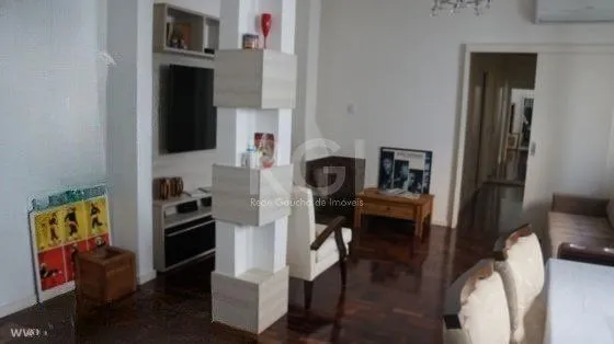 Imagem Apartamento para Venda - 77m², 3 dormitórios, Petrópolis