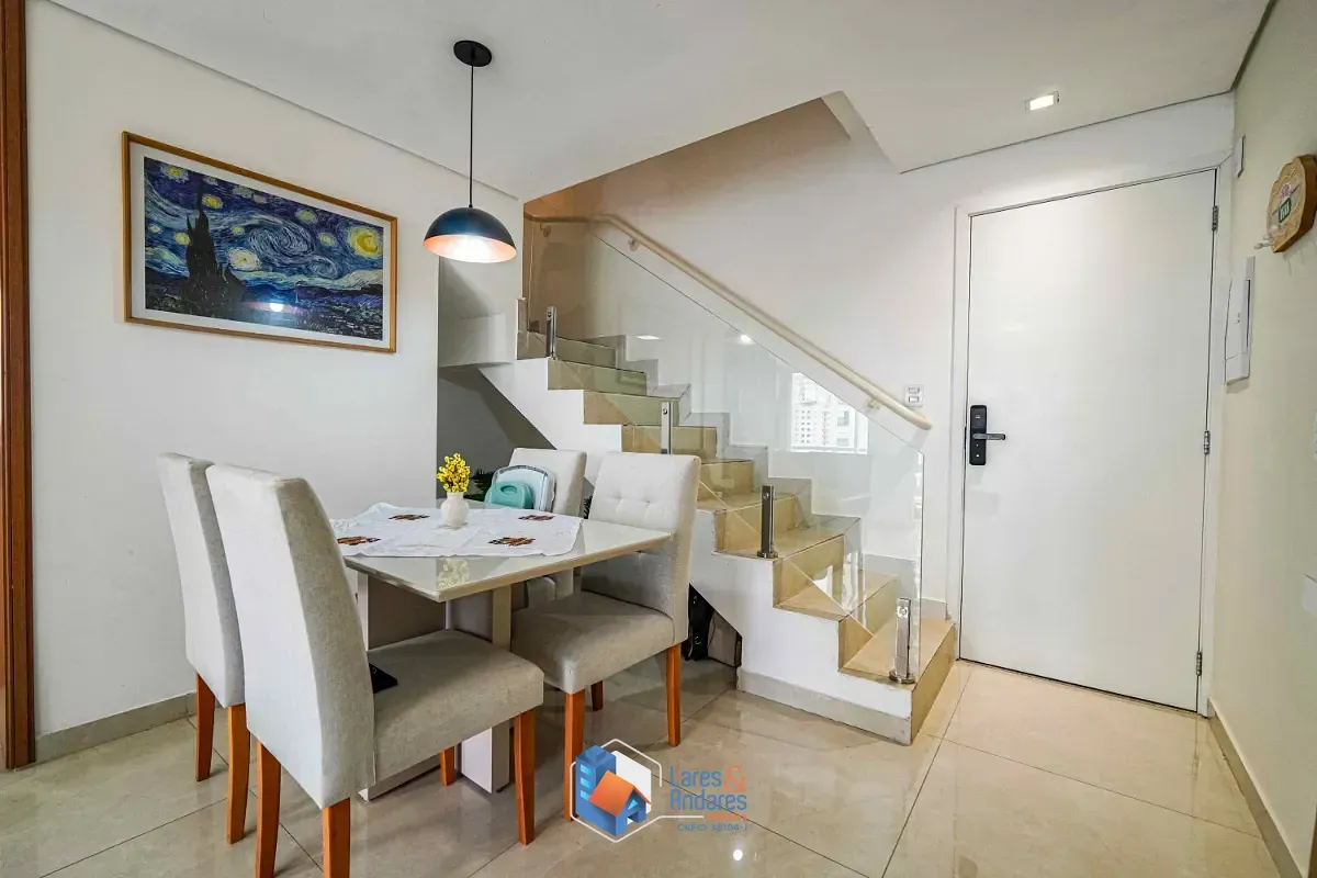 Imagem Duplex para venda em Saúde com 2 quartos, sendo 2 suítes, 105m²
