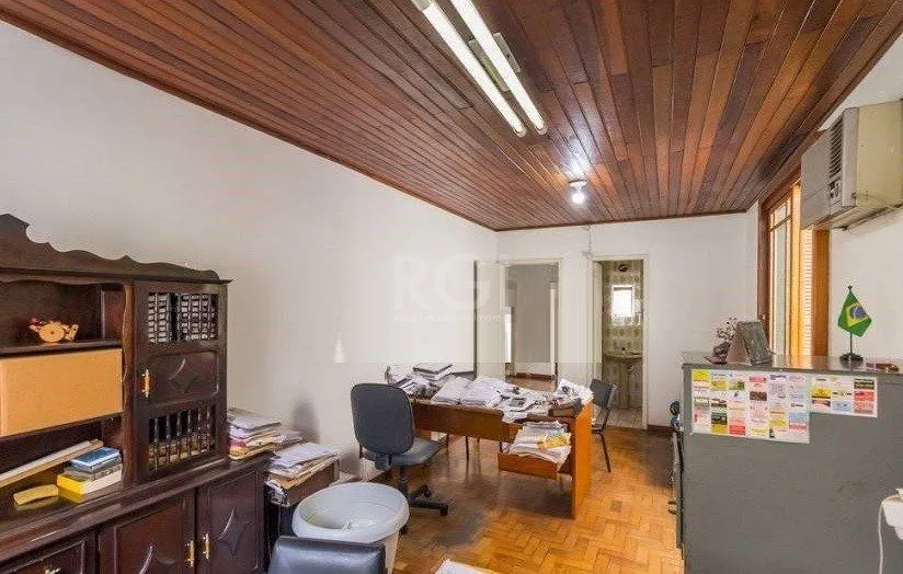 Imagem Predio para Venda - 120m², 3 dormitórios, 3 vagas - Partenon