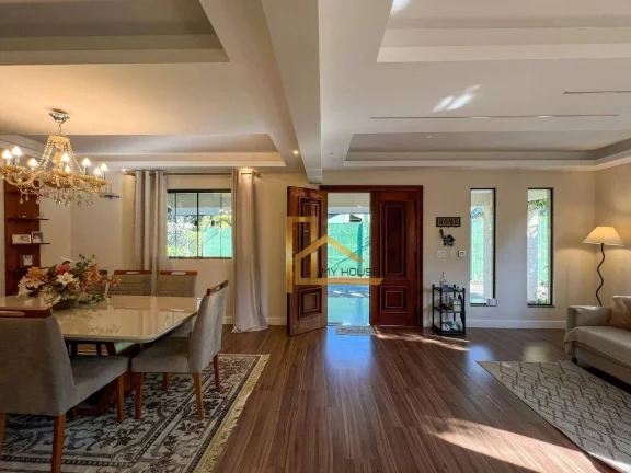 Imagem Casa com 5 quartos sendo 3 suítes perto do Clube Comay e da Feirinha do Alto de Teresópolis!