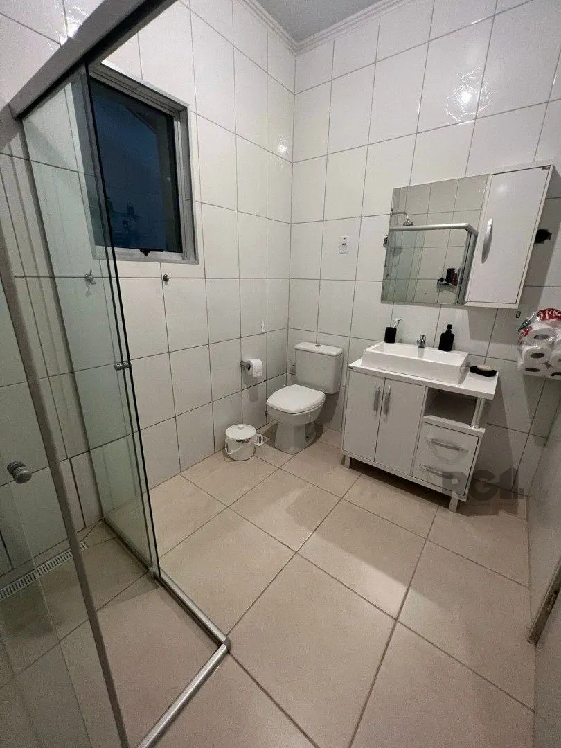 Imagem Casa em alvenaria, próxima à 24 de outubro, com a seguinte composição